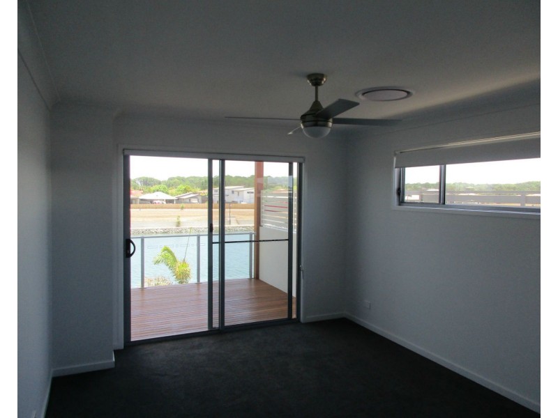 Hope Island QLD 4212