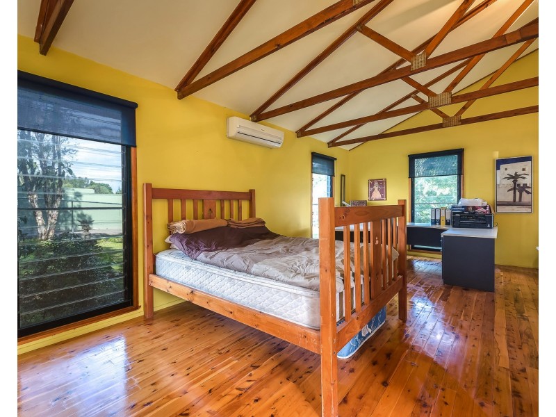 64 Clarence Dr, Helensvale QLD 4212