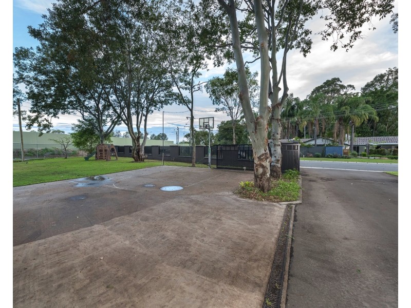 64 Clarence Dr, Helensvale QLD 4212