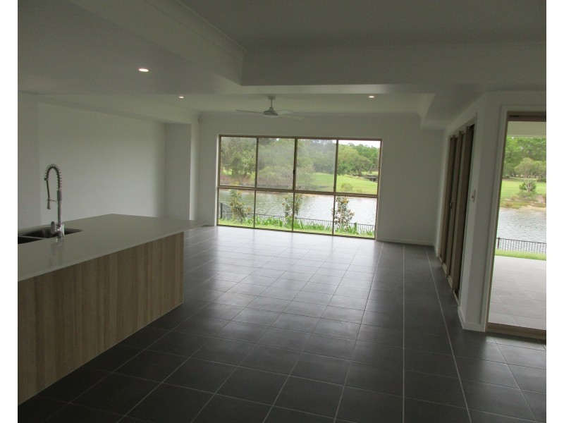 Hope Island QLD 4212