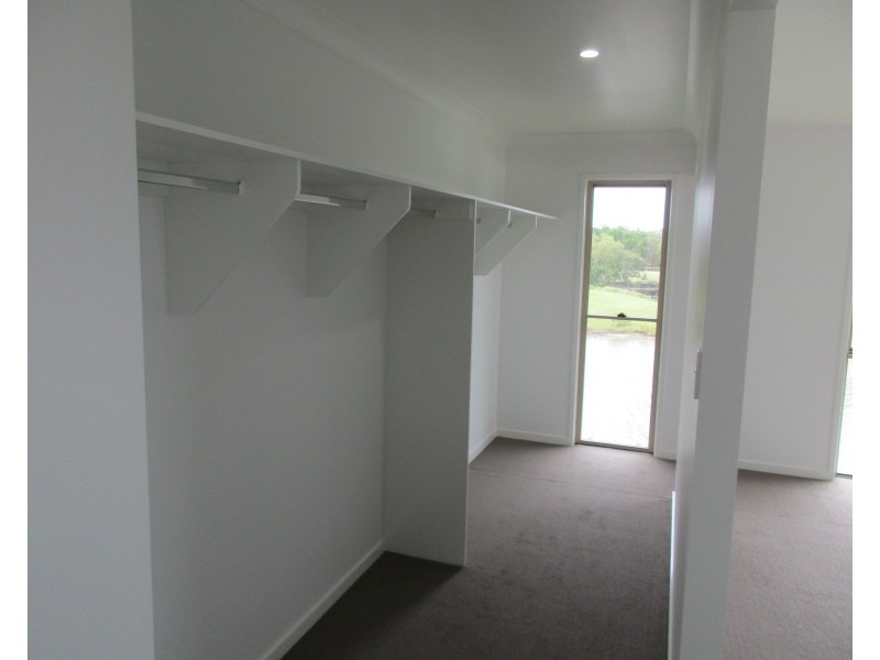 Hope Island QLD 4212