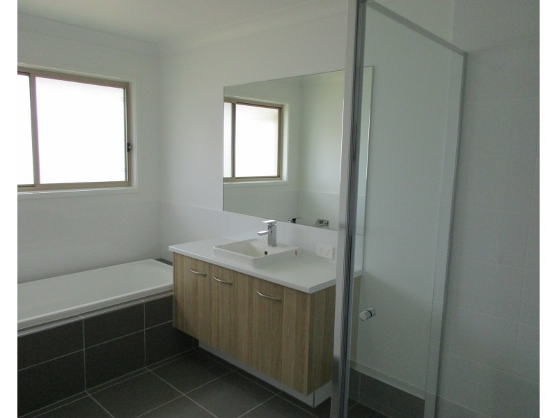 Hope Island QLD 4212