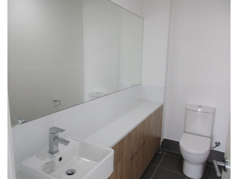 Hope Island QLD 4212