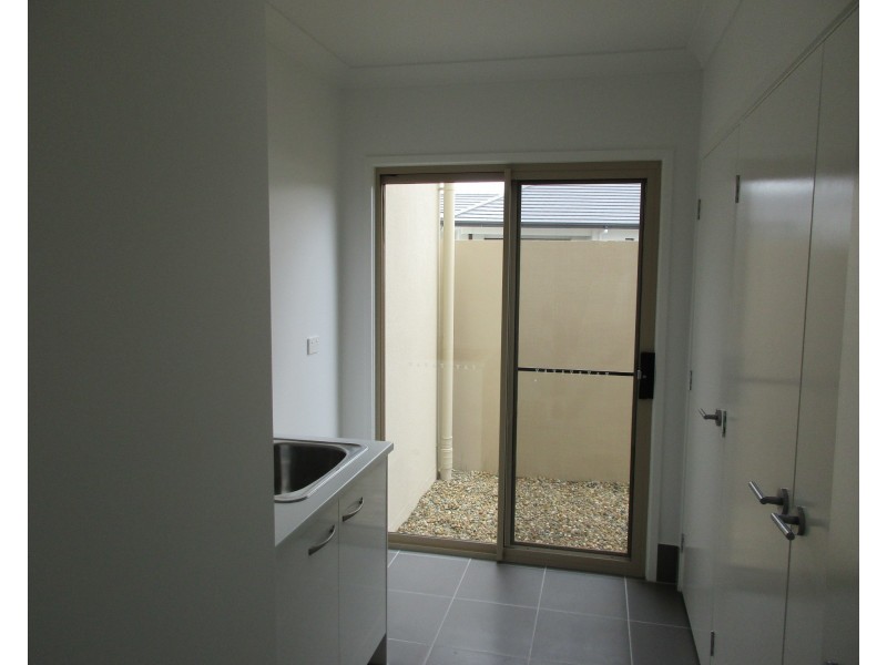 Hope Island QLD 4212