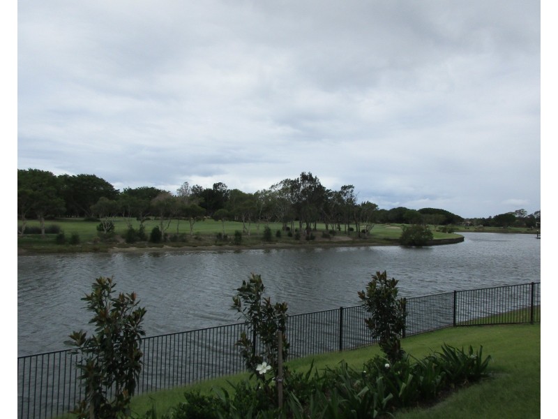 Hope Island QLD 4212