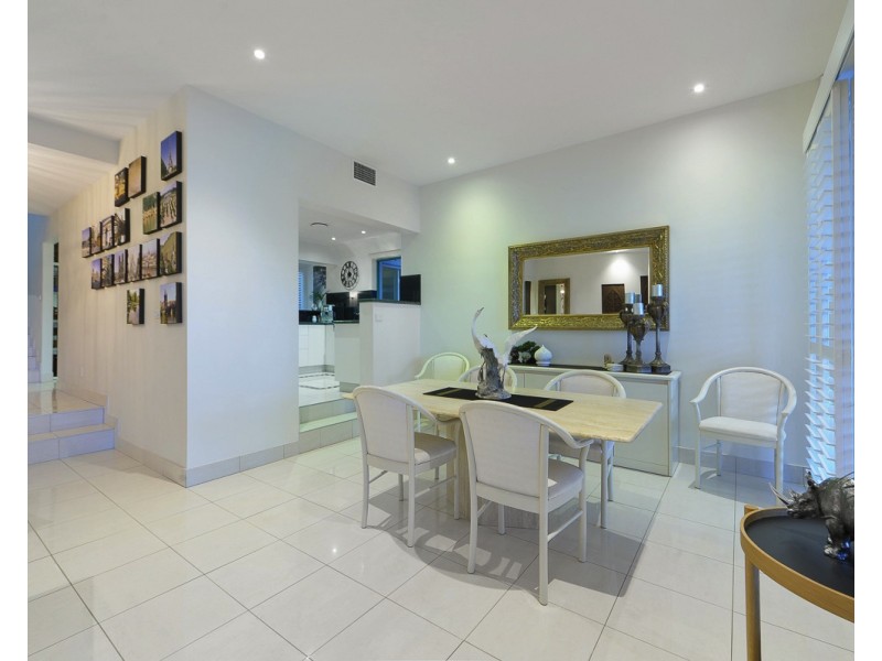4690 The Parkway, Hope Island QLD 4212