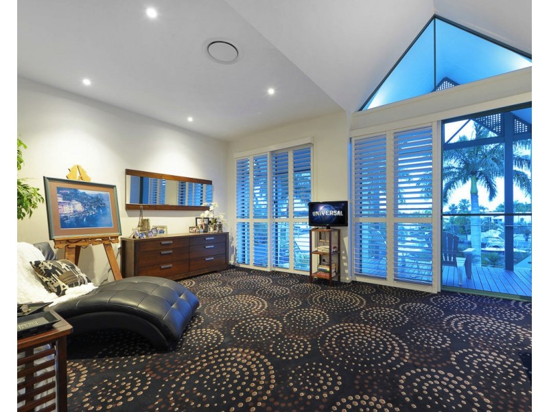 4690 The Parkway, Hope Island QLD 4212