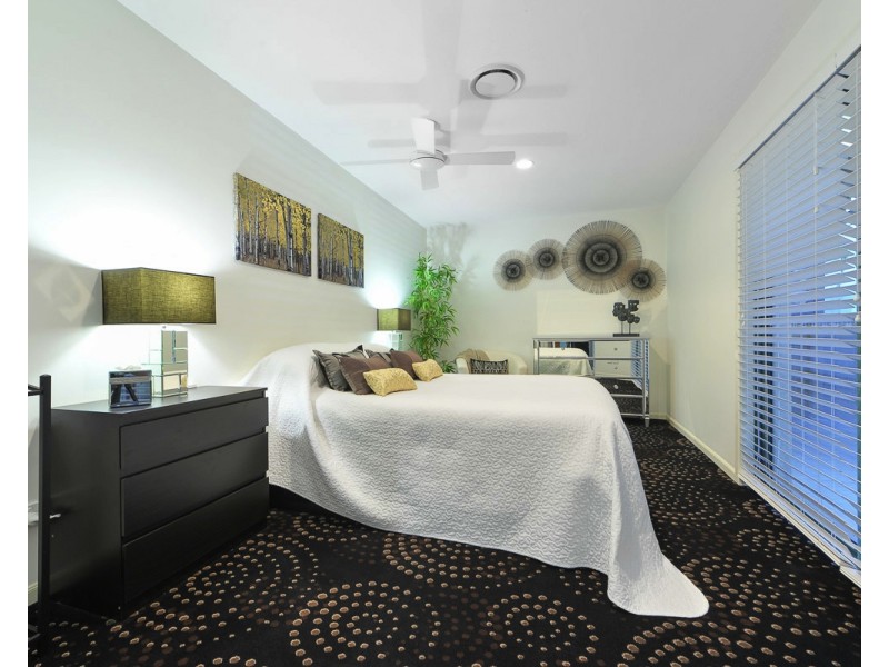 4690 The Parkway, Hope Island QLD 4212