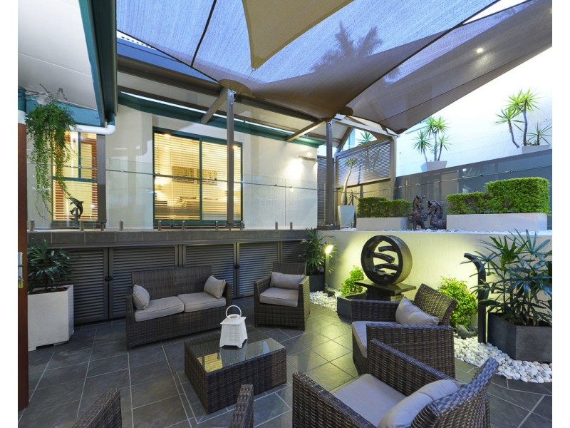 4690 The Parkway, Hope Island QLD 4212
