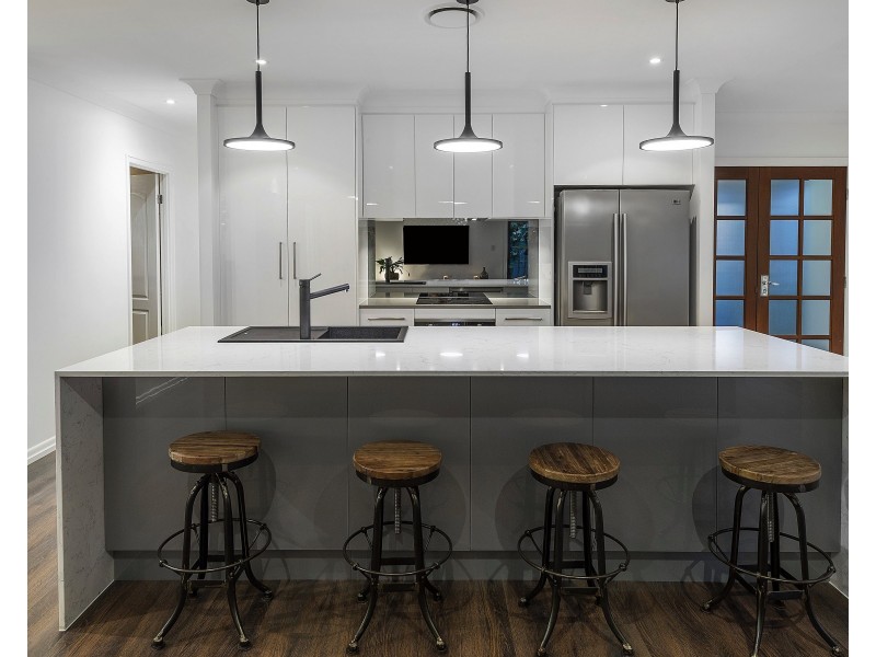 2014 Gracemere Gardens Cct, Hope Island QLD 4212