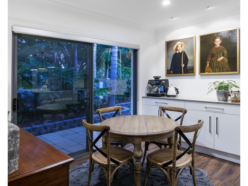 2014 Gracemere Gardens Cct, Hope Island QLD 4212