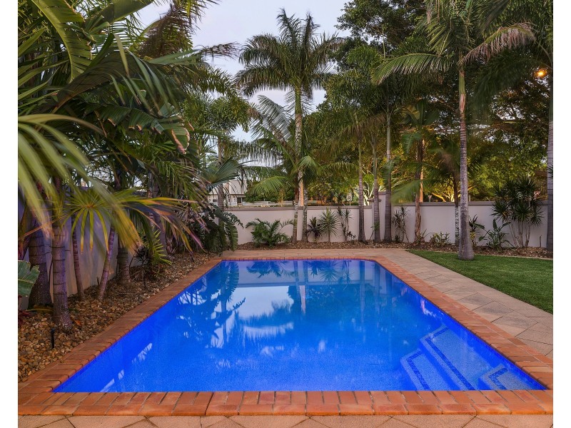 2014 Gracemere Gardens Cct, Hope Island QLD 4212