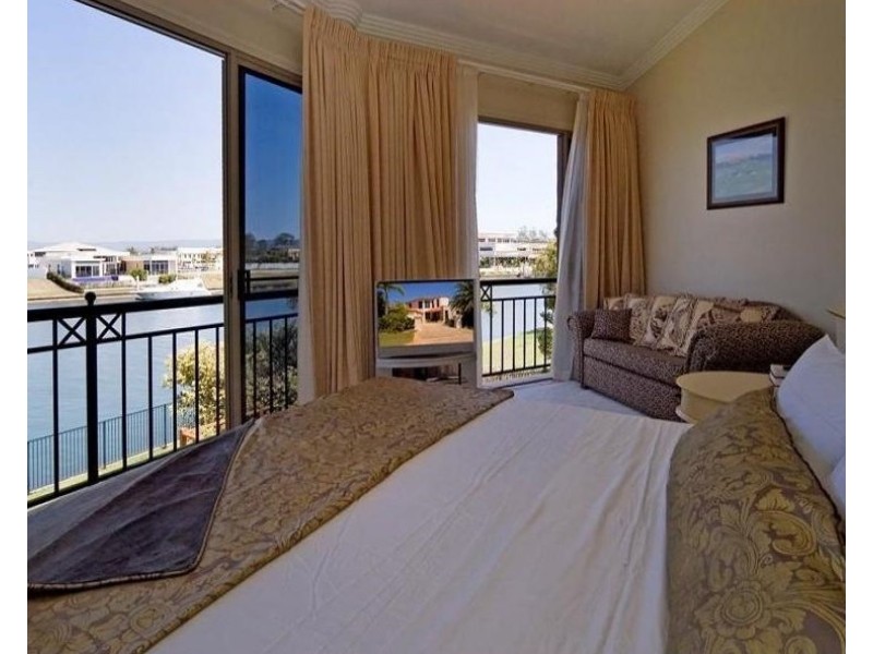 Hope Island QLD 4212