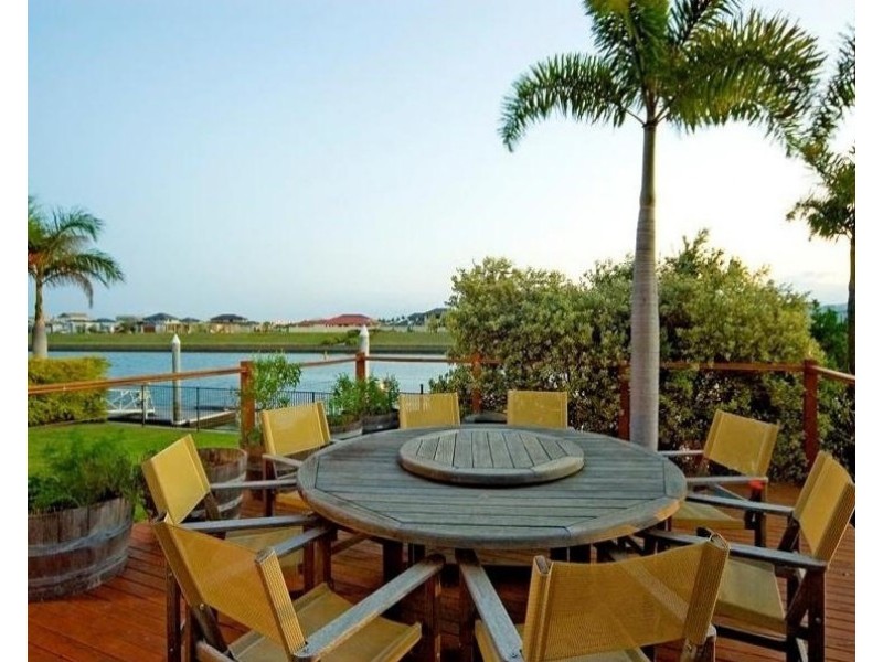 Hope Island QLD 4212