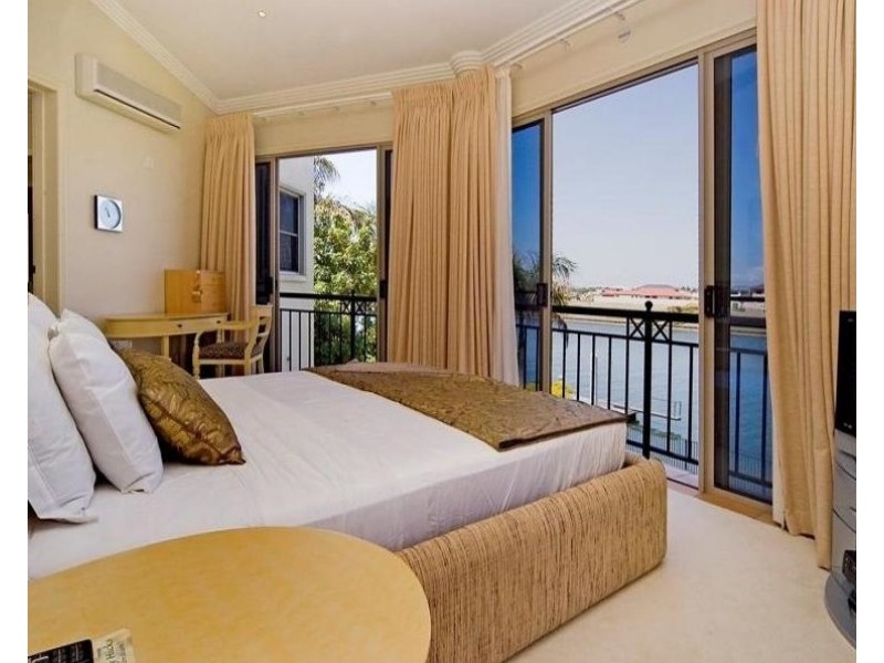 Hope Island QLD 4212