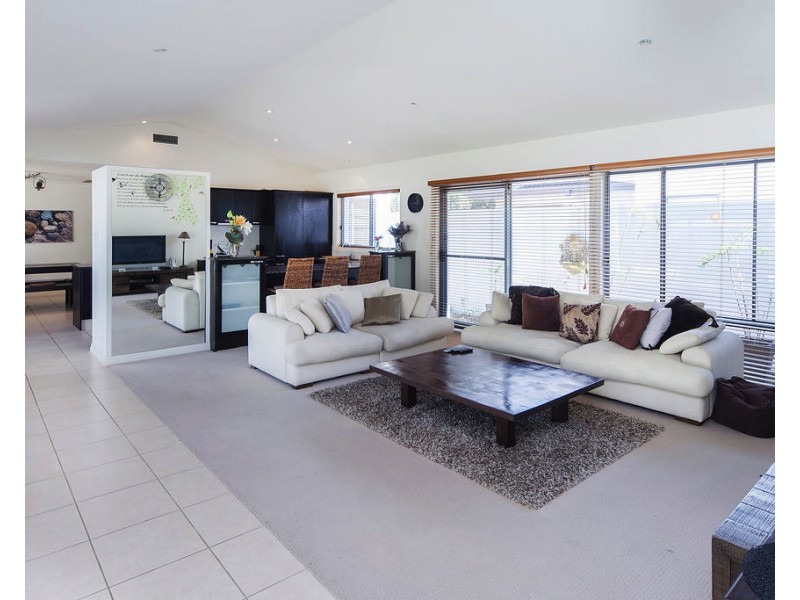 Hope Island QLD 4212