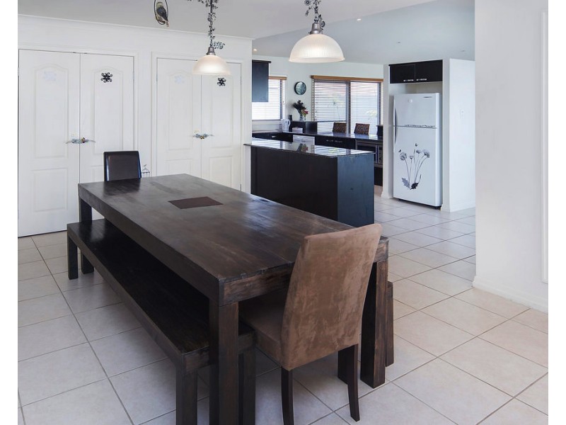 Hope Island QLD 4212