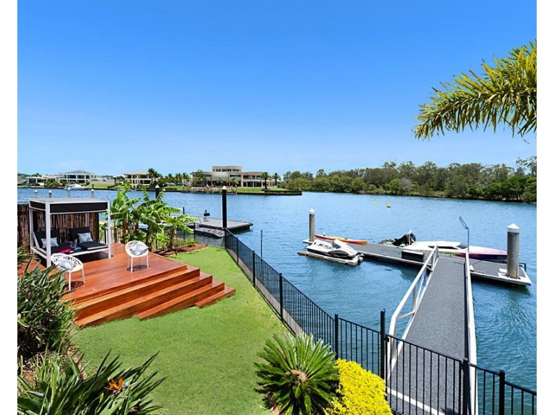 1675 Riverdale Dr, Hope Island QLD 4212