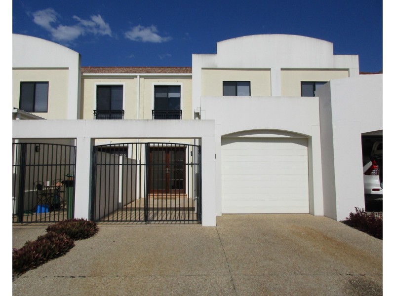 Hope Island QLD 4212