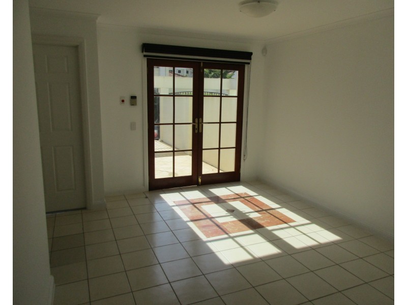 Hope Island QLD 4212