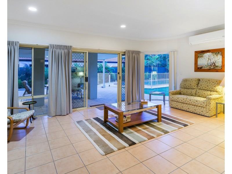 7 Eastbank Tce, Helensvale QLD 4212