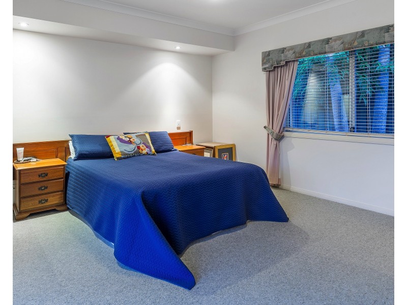 7 Eastbank Tce, Helensvale QLD 4212