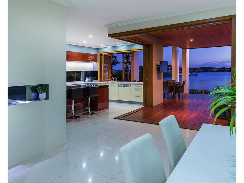 136 The Peninsula, Helensvale QLD 4212