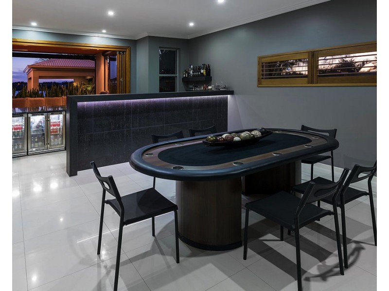 136 The Peninsula, Helensvale QLD 4212