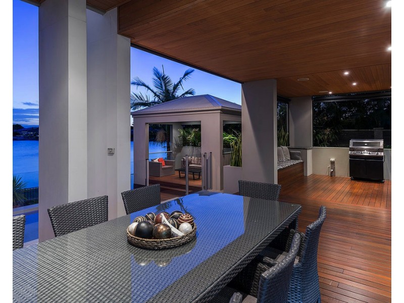 136 The Peninsula, Helensvale QLD 4212