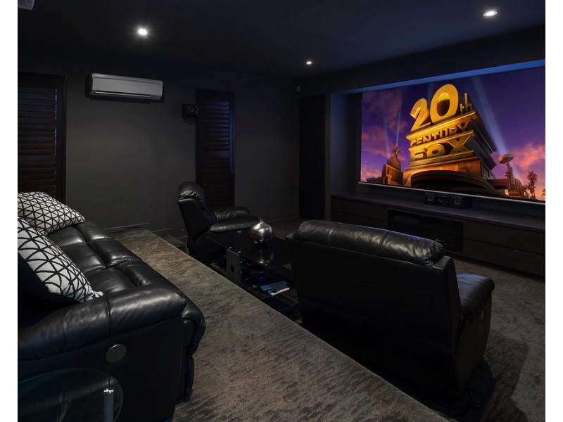 136 The Peninsula, Helensvale QLD 4212