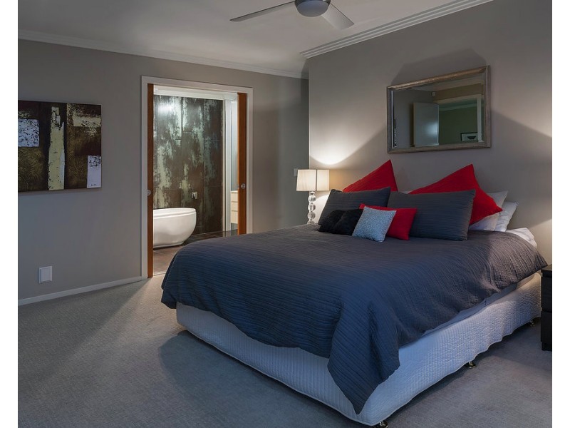 136 The Peninsula, Helensvale QLD 4212