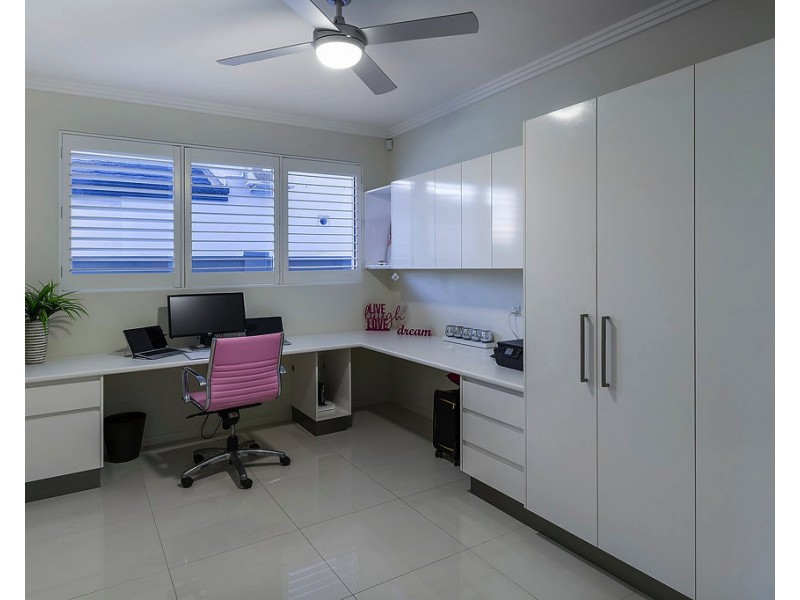 136 The Peninsula, Helensvale QLD 4212