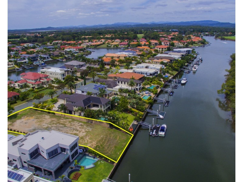 2347 Cressbrook Dr, Hope Island QLD 4212