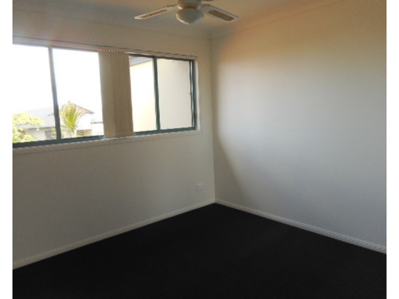 Hope Island QLD 4212