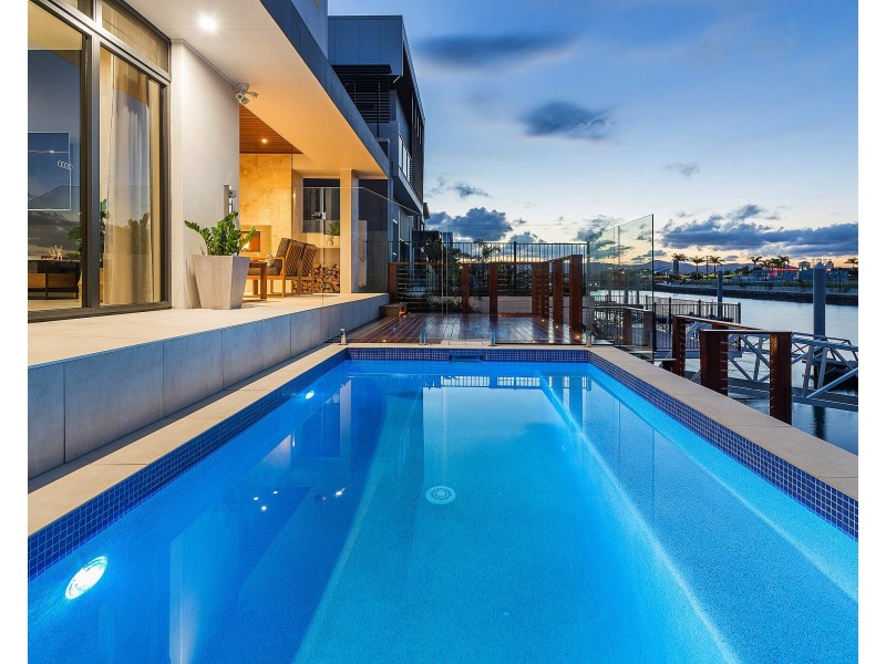 86 North Quay Cct, Hope Island QLD 4212