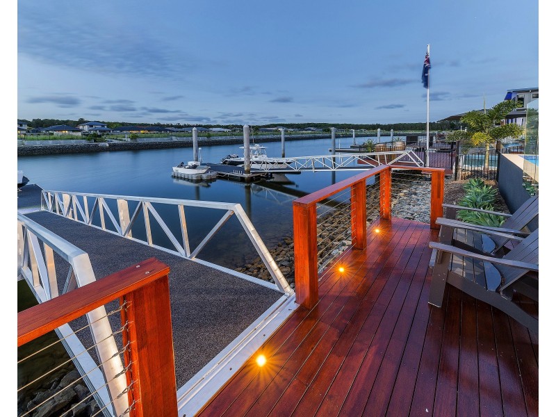 86 North Quay Cct, Hope Island QLD 4212