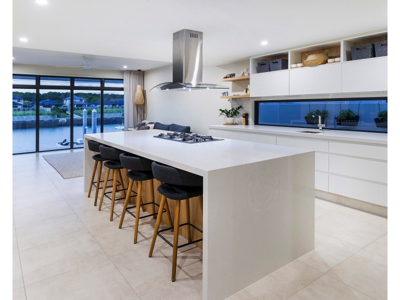 86 North Quay Cct, Hope Island QLD 4212