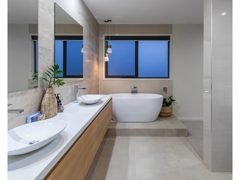 86 North Quay Cct, Hope Island QLD 4212
