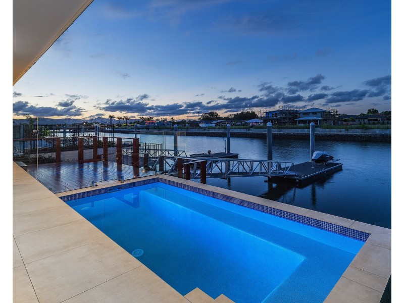 86 North Quay Cct, Hope Island QLD 4212
