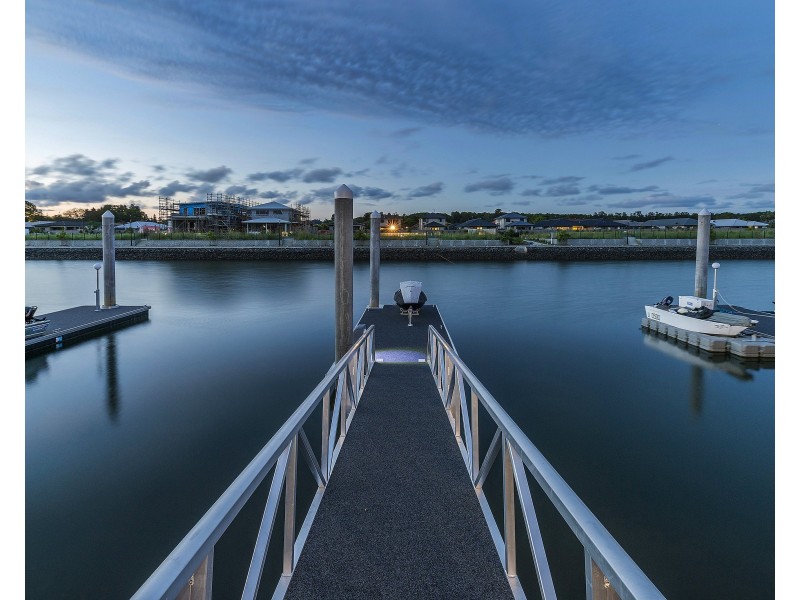 86 North Quay Cct, Hope Island QLD 4212