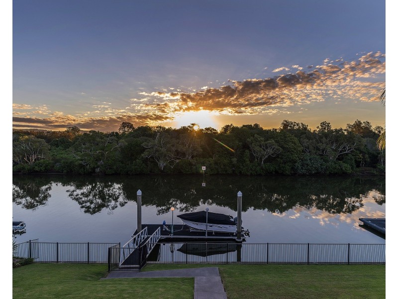 2503 Cressbrook Dr, Hope Island QLD 4212