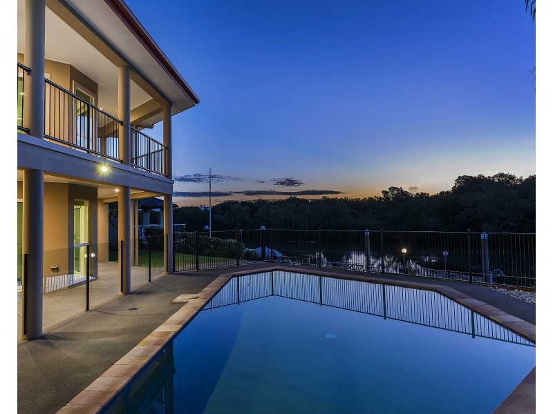 2503 Cressbrook Dr, Hope Island QLD 4212