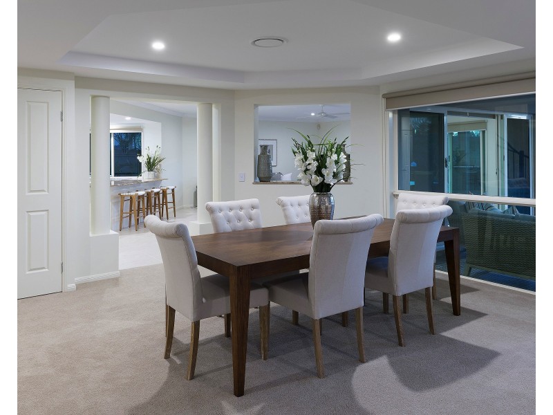 2503 Cressbrook Dr, Hope Island QLD 4212