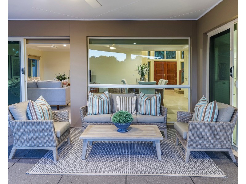 2503 Cressbrook Dr, Hope Island QLD 4212