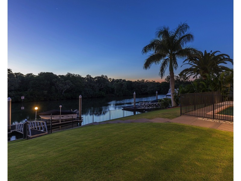 2503 Cressbrook Dr, Hope Island QLD 4212