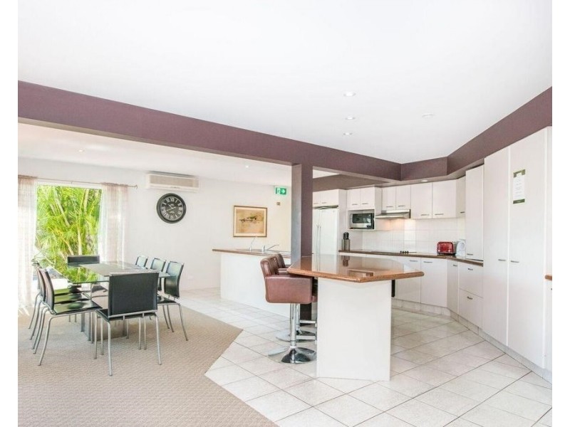 Hope Island QLD 4212