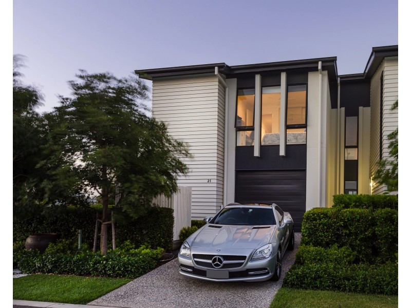 21/126 Marina Quays Bvd, Hope Island QLD 4212
