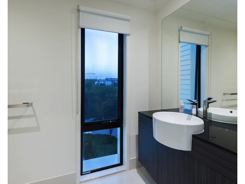21/126 Marina Quays Bvd, Hope Island QLD 4212
