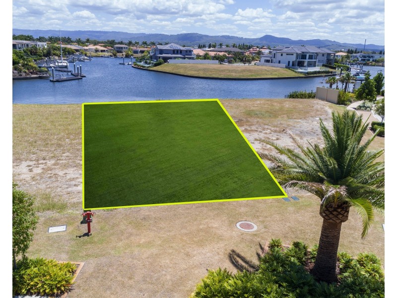 5007 Point Drive, Hope Island QLD 4212