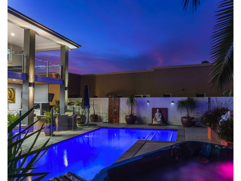 2843 Wylarah Way, Hope Island QLD 4212